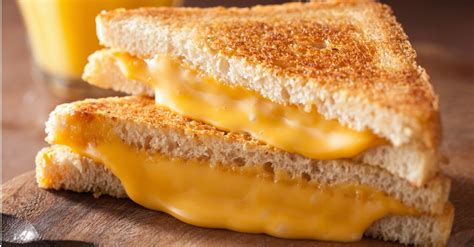 This Grilled Cheese Hack Uses Mayo As A Secret Ingredient Rare