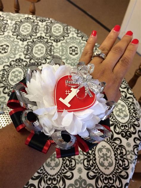 Wrist Corsage Homecoming Or Parents Night Wrist Corsage Homecoming