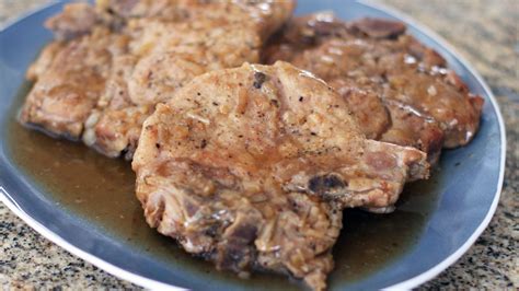 I used italian breadcrumbs with the lipton's onion soup mix to coat the pork chops. Pork Chops Lipton Soup / French Onion Pork Chops Easy One Pan Meal The Chunky Chef : You need ...