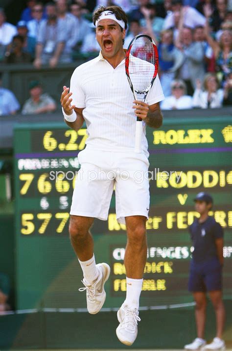 Federer Wimbledon 2009 On This Day 2009 Federer Becomes First Man To