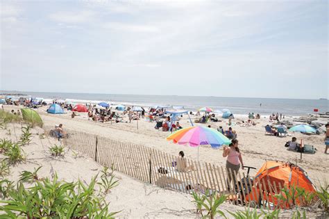 Nyc Closes Rockaway Beaches After 2 More Shark Sightings