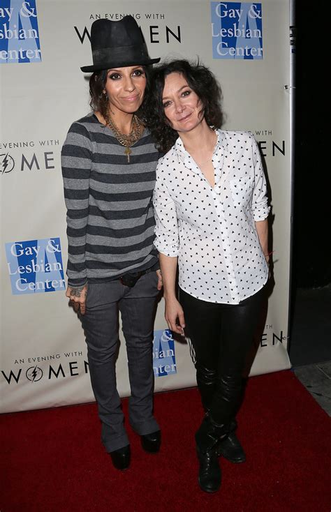 Sara Gilbert And Linda Perry Same Sex Celebrity Couples Say I Do