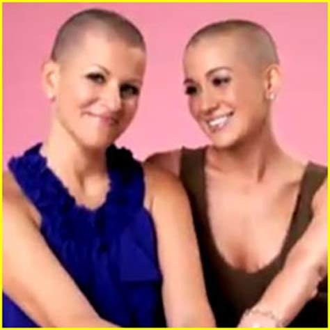 Kellie Pickler Shaves Her Head To Support Cancer Stricken Friend