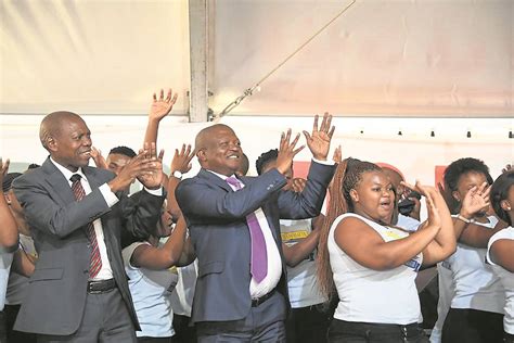 Glenda and meikie trend and zamo's father is revealed HIV victims get support from top