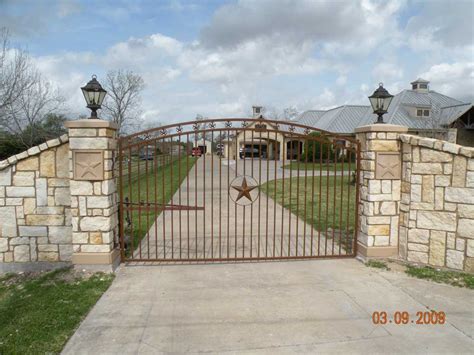 We build wood, custom iron, chain link, railing and install gate operators. Lone Star Fence & Construction