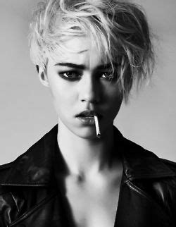 There's a lot to take into account when searching for the perfect haircut. Haircut reference website | Короткие волосы, Стрижка и ...