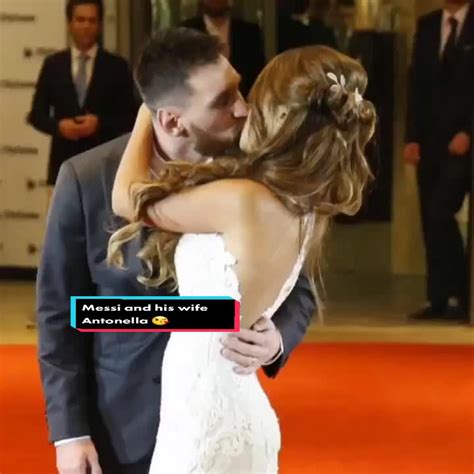 Top 10 Romantic Kissing Moments Of Lionel Messi And His Wife Antonella Roccuzzo Leo Messi
