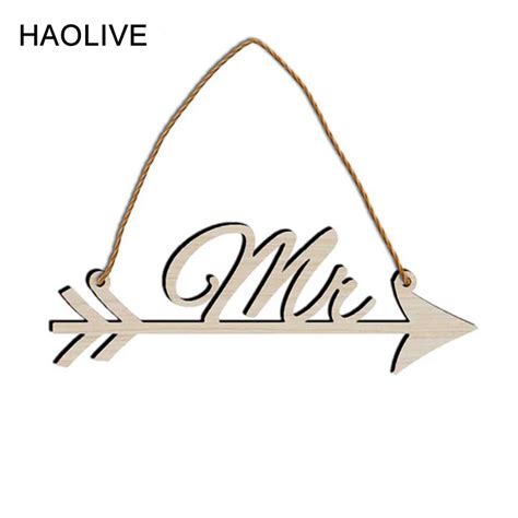 Haolive 1 Pair Mrandmrs Arrow Finger Wooden Wedding Decor Carvings Indicator Decor For Party Diy