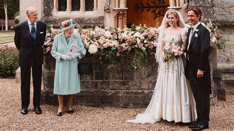 The dress was originally worn by the queen during. Princess Beatrice wedding: First photos from ceremony show ...