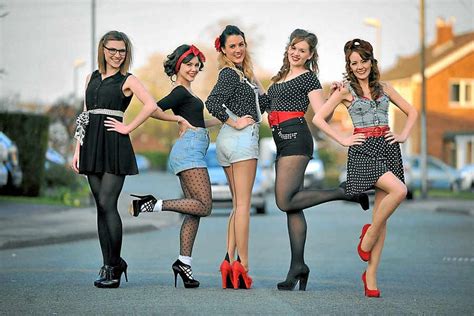 Girls Go Burlesque To Join Pin Ups Express And Star