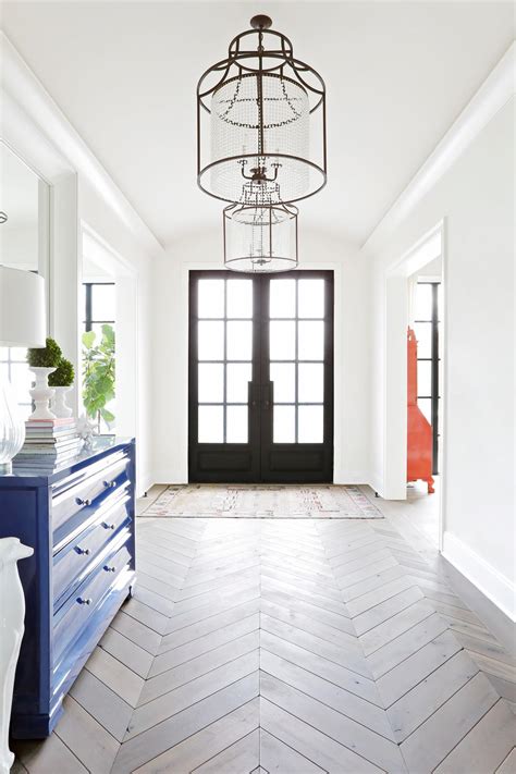 7 Designer Decorating Ideas To Steal For Your Entryway