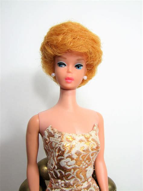 Barbie Doll Bubble Cut 1962 Model 850 Golden Blonde