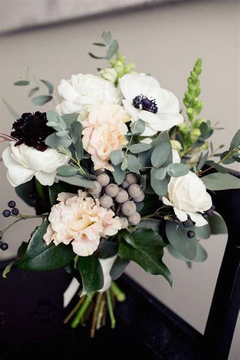 Why The Anemone Flower Is A Great Choice For Wedding Flowers
