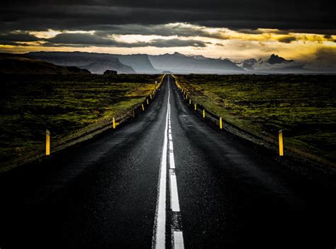 Road Photography 25 Photographs Of Beautiful Roads Designgraphercom