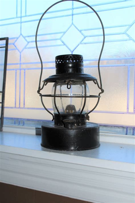 Antique Kerosene Lantern Handlan Lantern