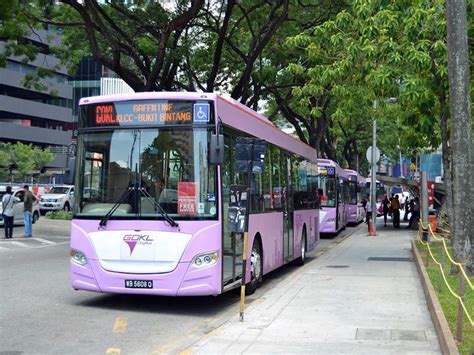 A busy city filled with plenty of sightseeing opportunities. Go KL City Bus: Serviço de ônibus gratuitos em Kuala ...
