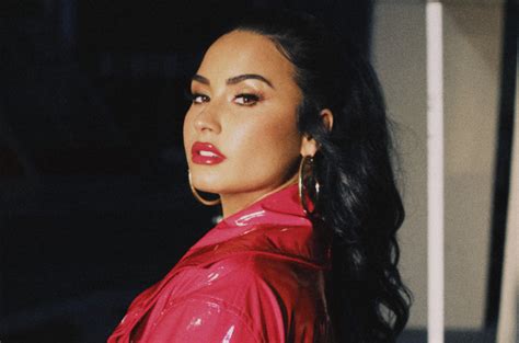Demi Lovato Shares New Lovey Dovey Photo With Boyfriend Max Ehrich