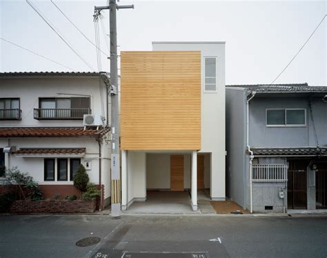 Minimalist Japanese Residence Enhancing A Narrow Site House Fin