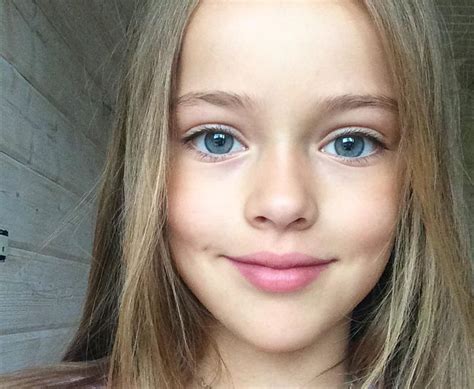 kristina pimenova la niña más guapa del mundo no ha podido desfilar en la 080 de barcelona