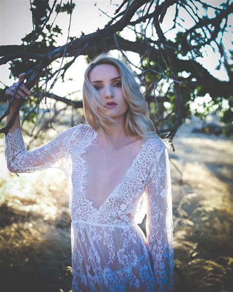 white lace dress outdoor boudoir photoshoot photography donte tidwell los angeles boudoir