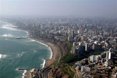 Lima Ciudad Colonial En El Perú Magnet Trips