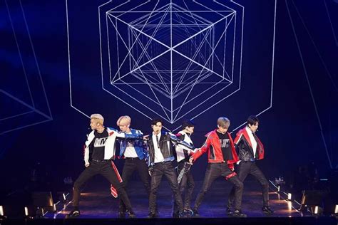 The day you've been waiting for has finally come, exo is on tour in 2018! Konser Ketiga EXO di Indonesia, 5 Fakta Menarik ...