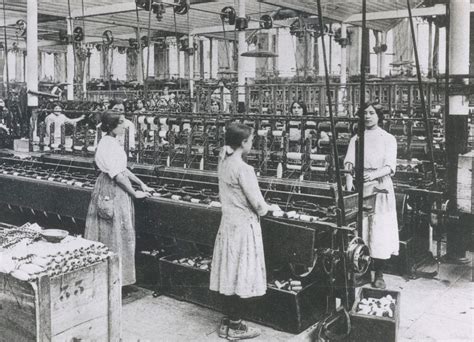 Trabalho Feminino Nas Fábricas Na época Da Revolução Industrial