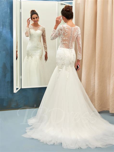 Mermaid and trumpet wedding gowns will capture your heart and render you vintage lace wedding dress, fitted through the bodice and hips, exudes femininity and grace. 40 Gorgeous Lace Sleeve Wedding Dresses | The Best Wedding ...