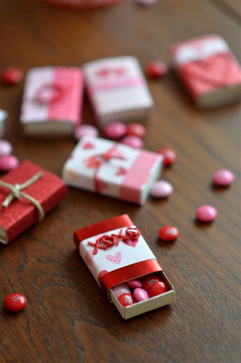 Collection by karli samples • last updated 7 weeks ago. 21 DIY Valentine's Gifts For Girlfriend Will Actually Love ...