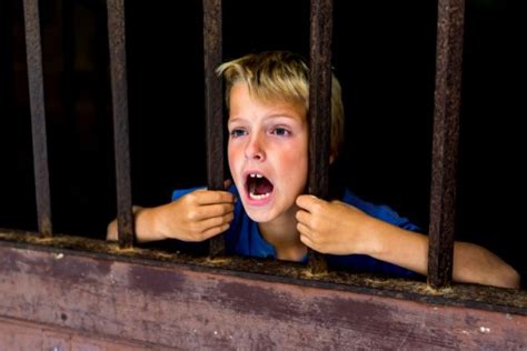 Are Kids Spending Less Time Outside Than Prisoners Health Enews