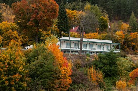 The Historic Hope Hotel In Hope Idaho For Sale