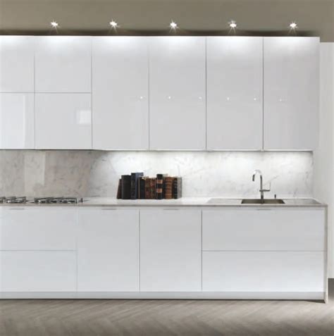 Explore our matte finish offerings with the naturals line modello collection, euro line sleek collection, and matte thermofoils from the bylder line. Pin on High Gloss & Matte Kitchens