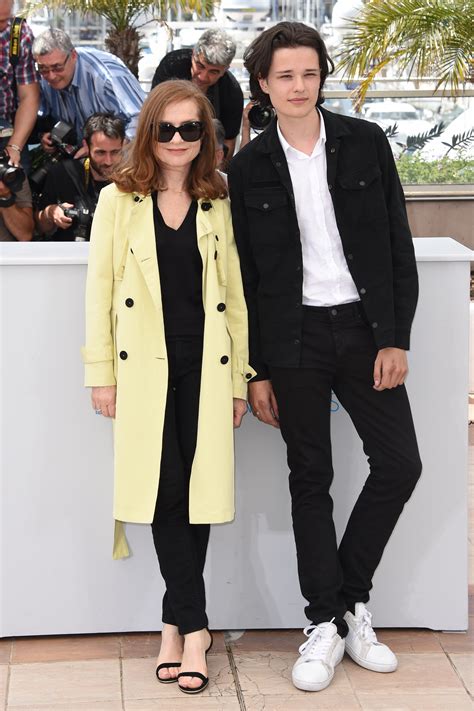 Watch best jules benchetrit movies and tv series on ev01.net for free, download over 25000 jules benchetrit movies and tv series in hd easily. Isabelle Huppert et Jules Benchetrit pour "Asphalte ...