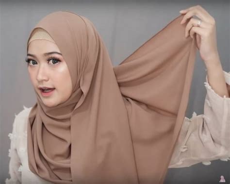 Cara Memakai Hijab Pashmina Simple Style 2 7 Lara Hijab