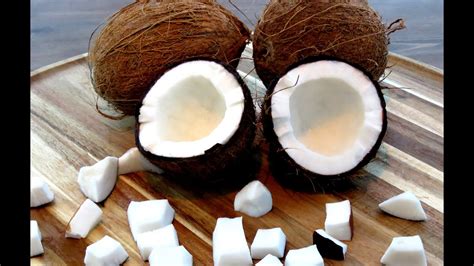 How to open a green coconut. How To Crack Open a Coconut (Juicy Coconut Water and Yummy ...
