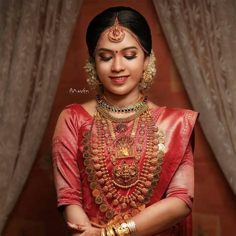 South Indian Bride Saree Wedding Ornament Indian Wedding Jewelry Saree Blouse Designs