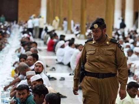 Saudi Religious Police Warn Against New Year S Celebrations Business