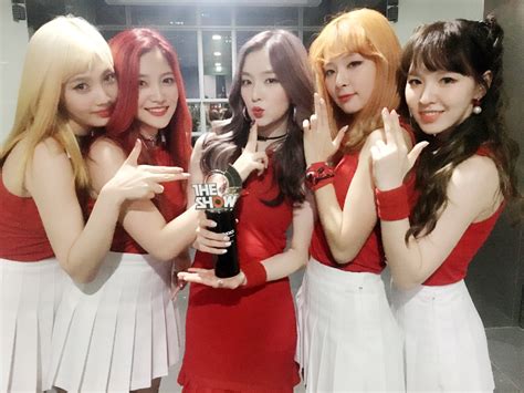 The group's name represents its concept, defined by two different images, red and velvet. Watch: Red Velvet Takes 1st Win For "Russian Roulette" On ...