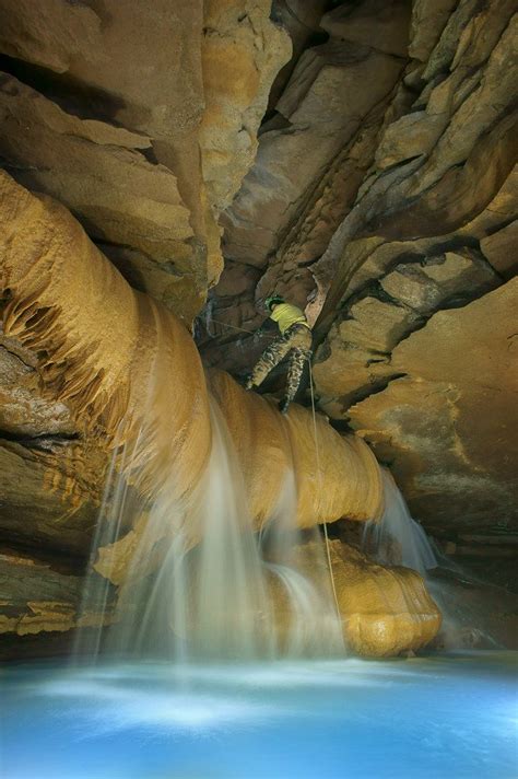 Top 10 Most Amazing Caves To Visit In The Usa Places To See Rocky