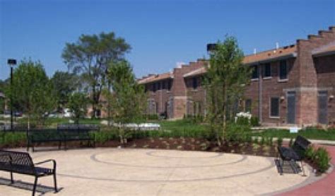 Altgeld Gardens Phillip Murray Homes Apartments In Chicago Il