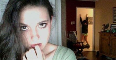28 Pics That Prove You Should Really Check Your Background Before Taking That Selfie Selfies