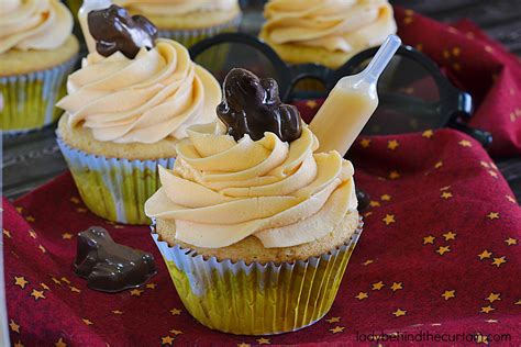 Add the milk, vegetable oil, vanilla extract and eggs to a medium sized bowl and combine. Butterbeer Cupcake Recipe