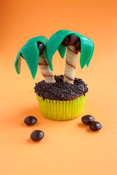 DIY Edible Palm Trees- Paint the Gown Red Party Hawaii, Hawaiian Luau