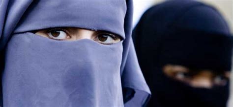Egyptian Lawmakers Set To Ban Islamic Veils In Public Breaking911