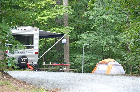The park offers swimming, boating, public fishing pear, public boat ramp, camping, cabins, an amphitheater, a nature center, biking and hiking trails, and live entertainment during the warmer months. Trailer and tent camping Smith mountain lake state park ...