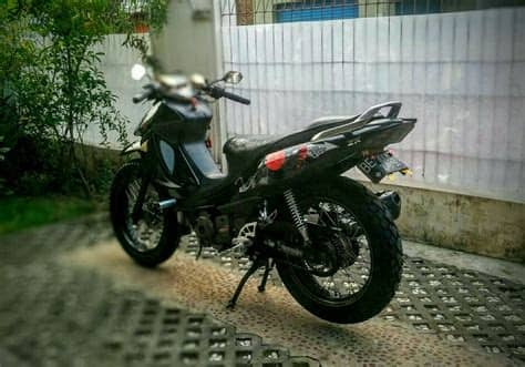 Motor ini pertama kali muncul pada 2005, dan saat itu sering tahan penasarannya, kita lihat dulu spesifikasi motor yang dijului si baby ninja ini. Modif Motor Kawasaki Zx 130