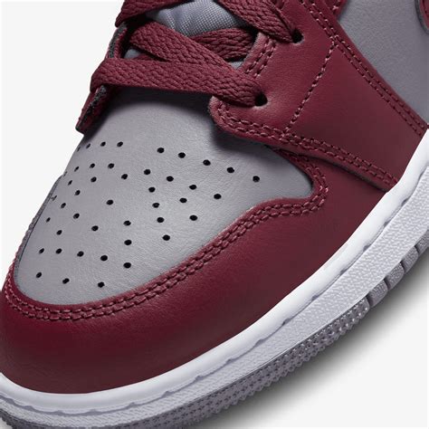 Air Jordan 1 Mid Gs Cherrywood Red And White End Launches