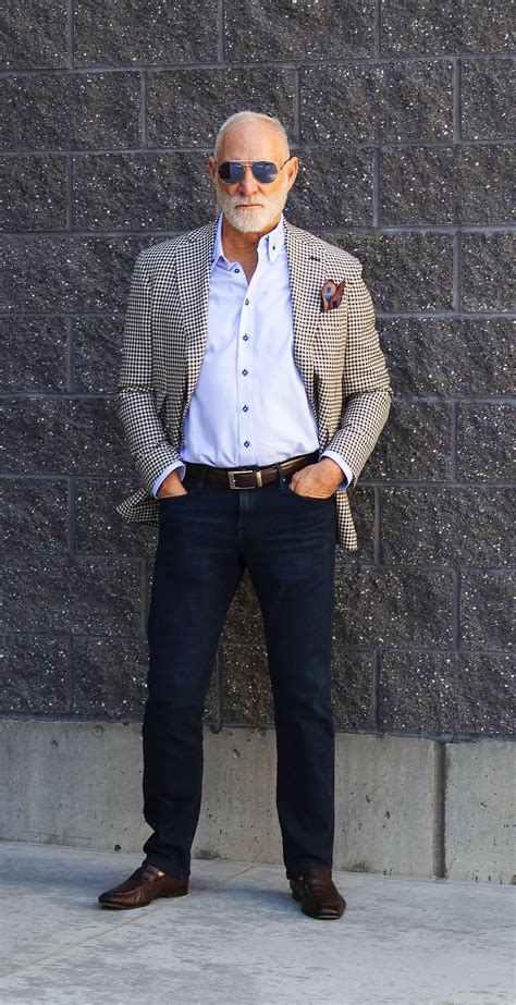The Perfect Pair Dark Jeans And A Sports Coat Old Man Fashion Older Mens Fashion Men