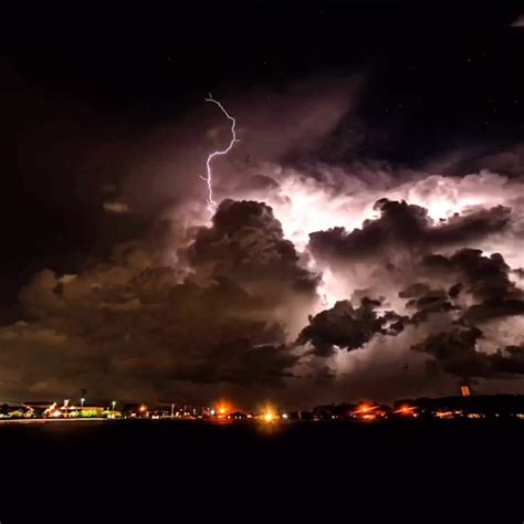 Spectacular Time Lapse Video Captures Intense Lightning Storm Video