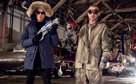 The Flash Barrys On The Hunt For Reverse Flash As Captain Cold